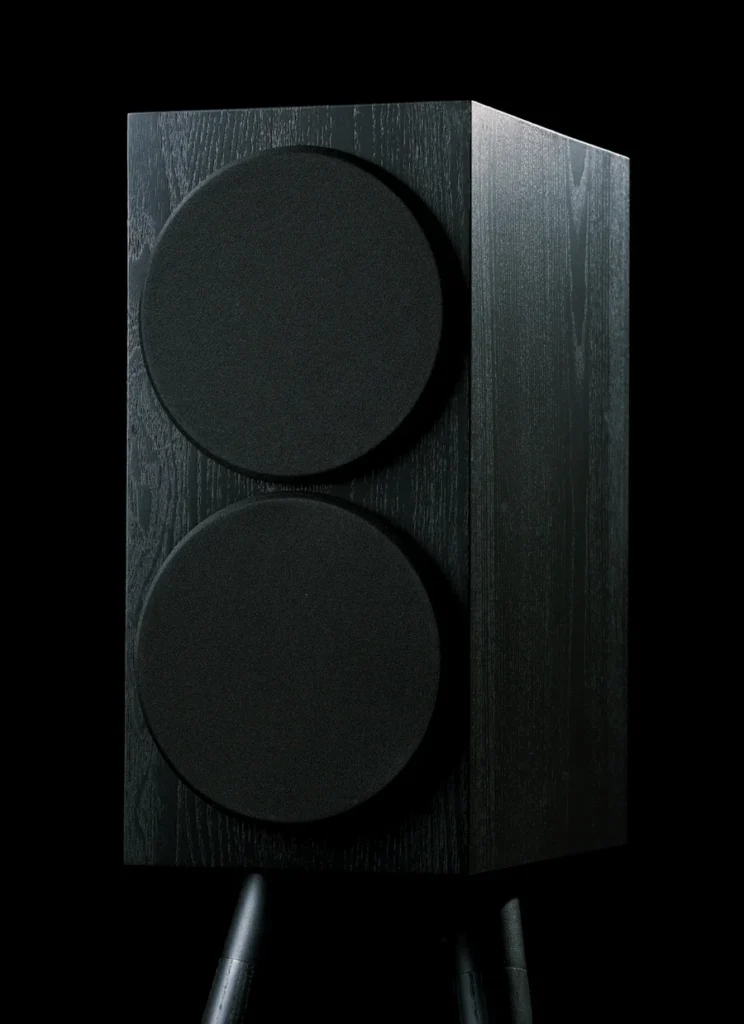 Front view of the Buchardt E50 high-end bookshelf speaker in stained black finish