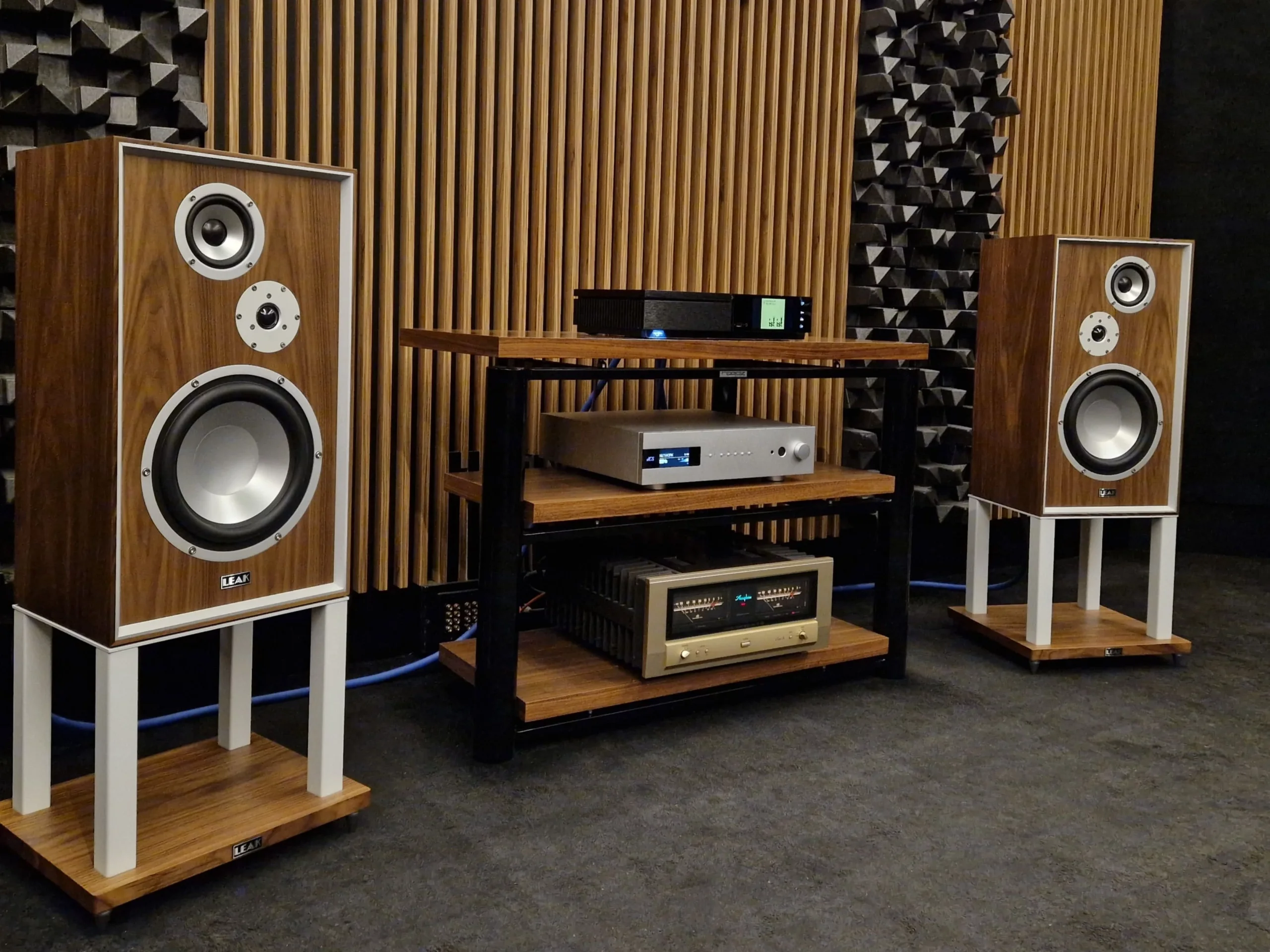 Leak Sandwich 250 Loudspeakers Review